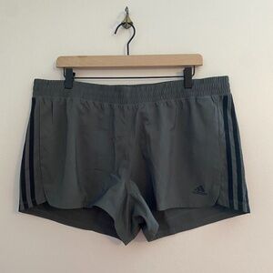 NWT Women's Adidas Aeroready Pacer Short SIZE XL